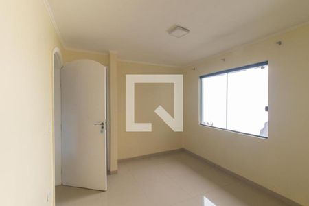 Quarto 1 Suite 1 de casa para alugar com 3 quartos, 300m² em Boa Vista, Curitiba