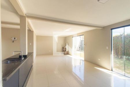 Sala de casa para alugar com 3 quartos, 300m² em Boa Vista, Curitiba