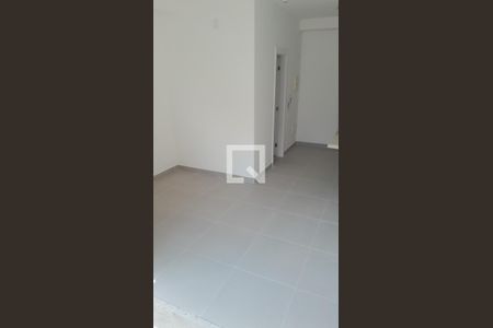 Sala/Quarto de kitnet/studio para alugar com 1 quarto, 28m² em Chácara Seis de Outubro, São Paulo