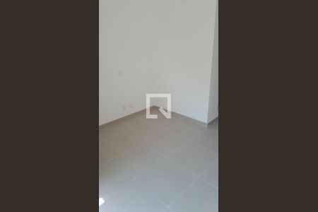 Sala/Quarto de kitnet/studio para alugar com 1 quarto, 28m² em Chácara Seis de Outubro, São Paulo