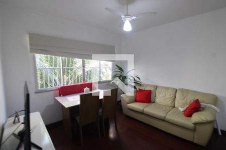 Sala de apartamento para alugar com 2 quartos, 50m² em Del Castilho, Rio de Janeiro