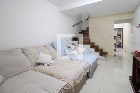 Casa para alugar com 3 quartos, 125m² em Parque Assuncao, Taboão da Serra