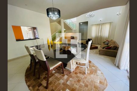 Sala de casa à venda com 4 quartos, 400m² em Caxambu, Jundiaí