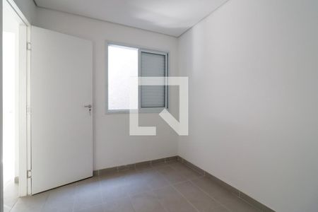 Quarto 2 de casa à venda com 2 quartos, 37m² em Parque Paineiras, São Paulo