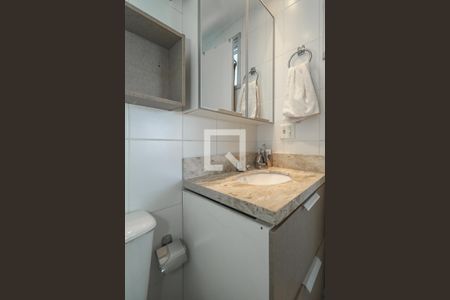 Banheiro da Suíte de apartamento à venda com 3 quartos, 64m² em Passo das Pedras, Porto Alegre