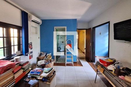 Casa à venda com 4 quartos, 180m² em Itaipu, Niterói