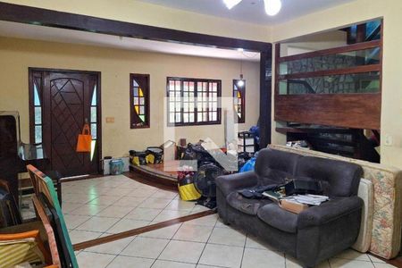 Casa à venda com 4 quartos, 180m² em Itaipu, Niterói