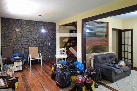 Casa à venda com 4 quartos, 180m² em Itaipu, Niterói