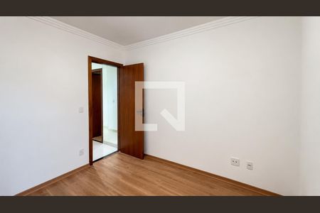 Quarto de apartamento para alugar com 2 quartos, 70m² em São Gabriel, Belo Horizonte
