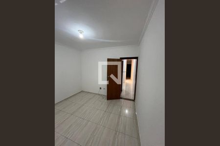 Quarto de casa à venda com 3 quartos, 120m² em Jardim Santa Teresinha, São Paulo