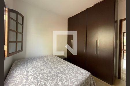Casa à venda com 3 quartos, 250m² em Vila Nossa Senhora do Retiro, São Paulo