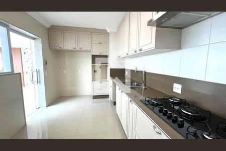 Apartamento para alugar com 3 quartos, 250m² em Vila Scarpelli, Santo André