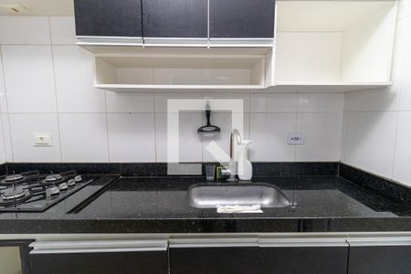 Cozinha de casa de condomínio para alugar com 2 quartos, 69m² em Tremembé, São Paulo