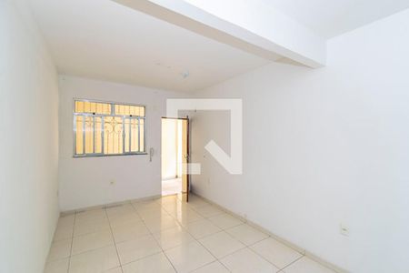 Sala de apartamento para alugar com 2 quartos, 40m² em Brás de Pina, Rio de Janeiro