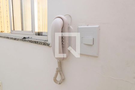 Sala de apartamento para alugar com 2 quartos, 40m² em Brás de Pina, Rio de Janeiro