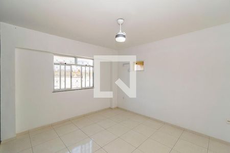 Quarto 1 de apartamento para alugar com 2 quartos, 40m² em Brás de Pina, Rio de Janeiro