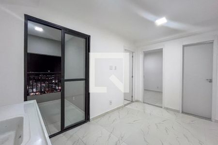Sala/Cozinha de apartamento para alugar com 2 quartos, 34m² em Vila Nair, São Paulo