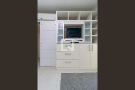 Sala de apartamento para alugar com 1 quarto, 62m² em Cidade Monções, São Paulo