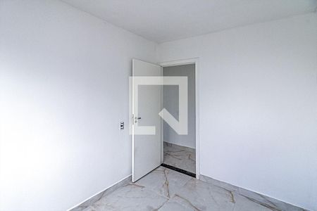 quarto 1_3 de apartamento para alugar com 2 quartos, 44m² em Parque Bristol, São Paulo