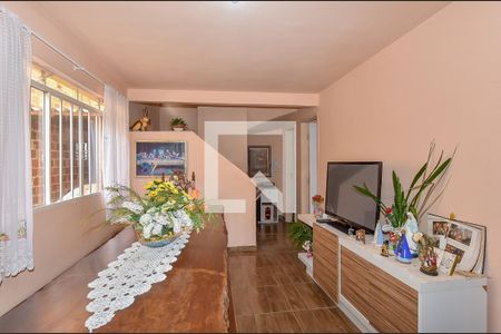 Casa para alugar com 4 quartos, 260m² em Pilarzinho, Curitiba