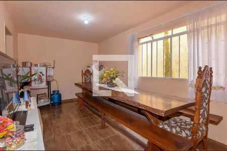 Casa para alugar com 4 quartos, 260m² em Pilarzinho, Curitiba