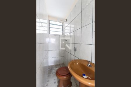 Banheiro de casa para alugar com 1 quarto, 60m² em Parque Cruzeiro do Sul, São Paulo