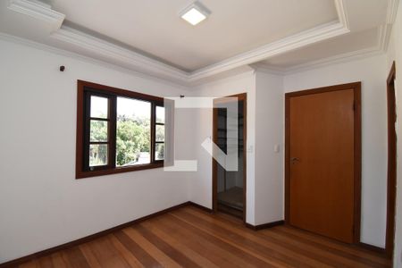 Suíte de casa para alugar com 6 quartos, 280m² em Santo Inácio, Curitiba