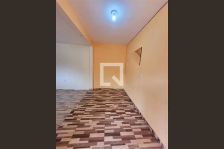 Casa à venda com 6 quartos, 250m² em Jardim Shangrilá (Zona Sul), São Paulo