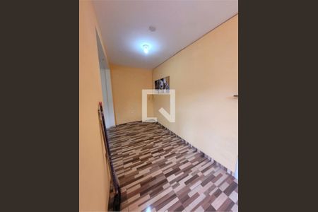 Casa à venda com 6 quartos, 250m² em Jardim Shangrilá (Zona Sul), São Paulo