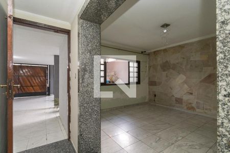 Casa à venda com 3 quartos, 160m² em Vila Cleonice, São Paulo