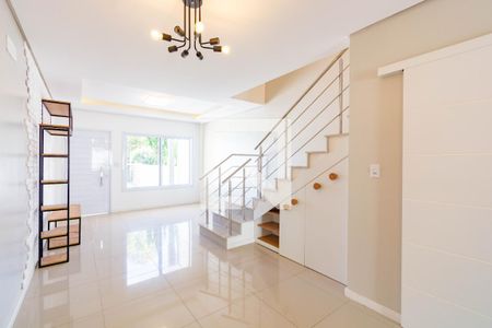 Casa à venda com 2 quartos, 101m² em São José, Canoas