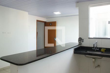 Sala/Cozinha de apartamento para alugar com 2 quartos, 60m² em Jardim Flamboyant, Cabo Frio