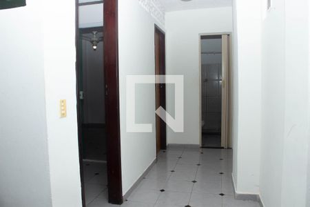 Corredor de apartamento para alugar com 1 quarto, 50m² em Jardim Flamboyant, Cabo Frio