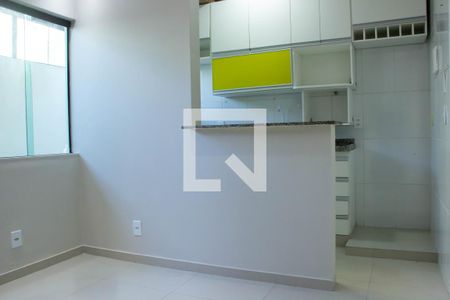 Sala/Cozinha de casa de condomínio para alugar com 1 quarto, 70m² em Jardim Excelcior, Cabo Frio