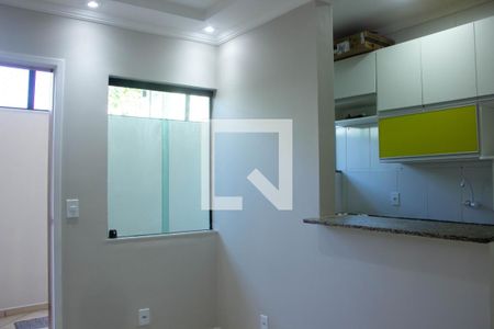 Sala/Cozinha de casa de condomínio para alugar com 1 quarto, 70m² em Jardim Excelcior, Cabo Frio