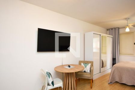 sala de estar e jantar de kitnet/studio à venda com 1 quarto, 29m² em Jardim Paulista, São Paulo