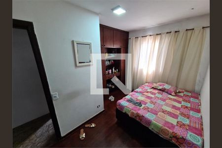 Casa à venda com 3 quartos, 200m² em Jardim Azano I, São Paulo