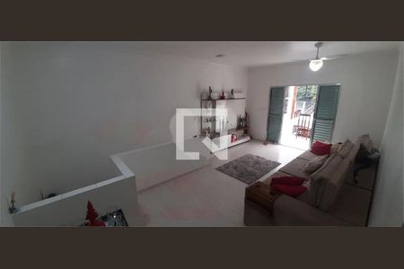 Casa à venda com 4 quartos, 200m² em Jardim das Flores, São Paulo