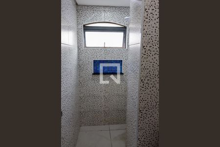 Banheiro de kitnet/studio para alugar com 1 quarto, 29m² em Centro, Osasco