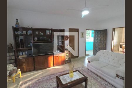 Casa à venda com 4 quartos, 248m² em Jardim Santa Helena, São Paulo