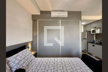 Quarto de kitnet/studio para alugar com 1 quarto, 27m² em Jardim das Acacias, São Paulo