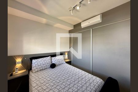 Quarto de kitnet/studio para alugar com 1 quarto, 27m² em Jardim das Acacias, São Paulo
