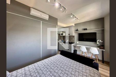 Quarto de kitnet/studio para alugar com 1 quarto, 27m² em Jardim das Acacias, São Paulo