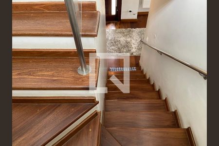 Sala - Escada de casa à venda com 3 quartos, 278m² em Jaguaribe, Osasco