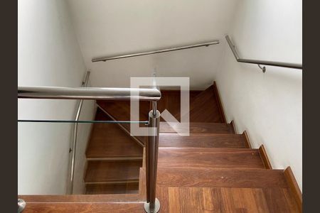 Sala - Escada de casa à venda com 3 quartos, 278m² em Jaguaribe, Osasco