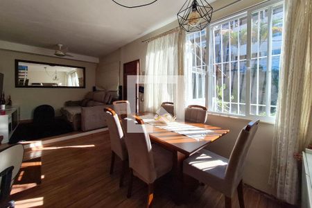 Sala 1 de casa para alugar com 3 quartos, 240m² em Santa Rosa, Niterói