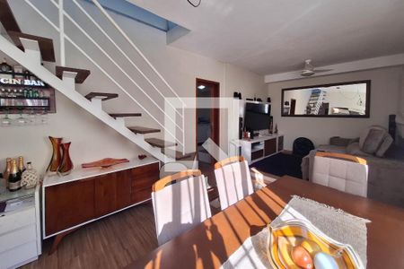 Sala 1 de casa para alugar com 3 quartos, 240m² em Santa Rosa, Niterói