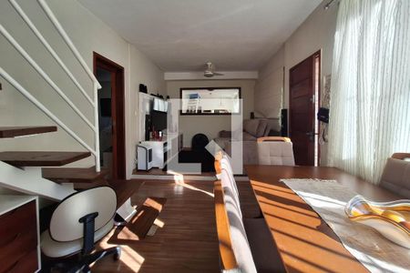 Sala 1 de casa para alugar com 3 quartos, 240m² em Santa Rosa, Niterói