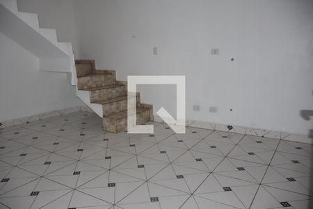 Sala de casa para alugar com 2 quartos, 65m² em Parque dos Bancarios, São Paulo