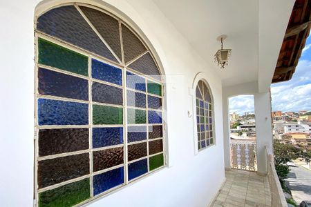 Varanda da Sala de casa para alugar com 4 quartos, 200m² em Nova Vista, Belo Horizonte
